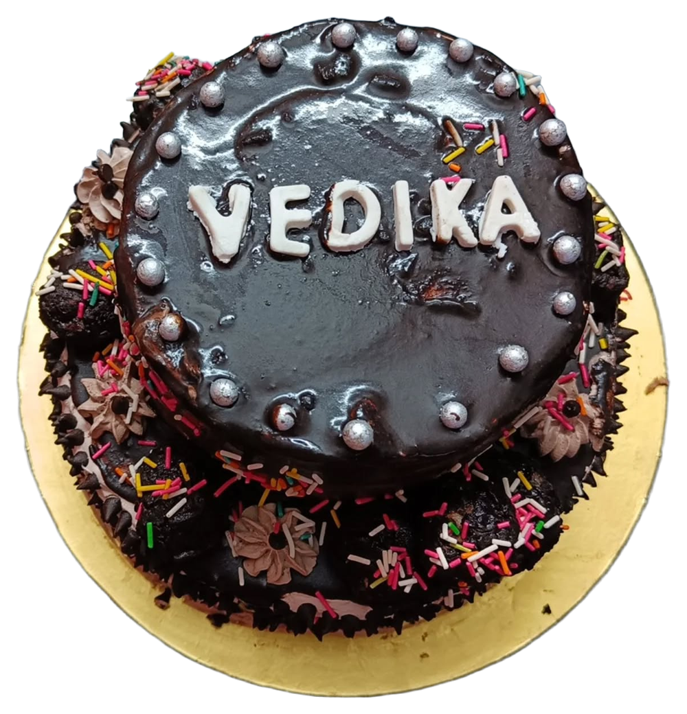 A reviewed food photograph assigned to decorated cakes from visible appearance.